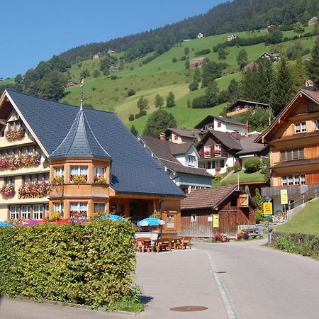 Gasthaus Schaefli Alt St. Johann Exteriör bild