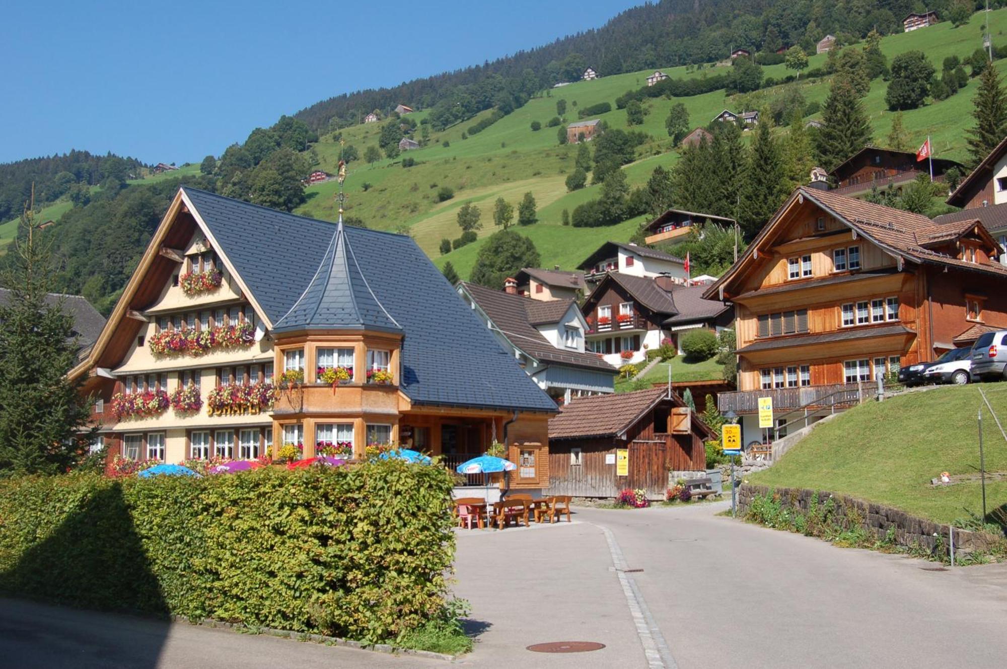 Gasthaus Schaefli Alt St. Johann Exteriör bild